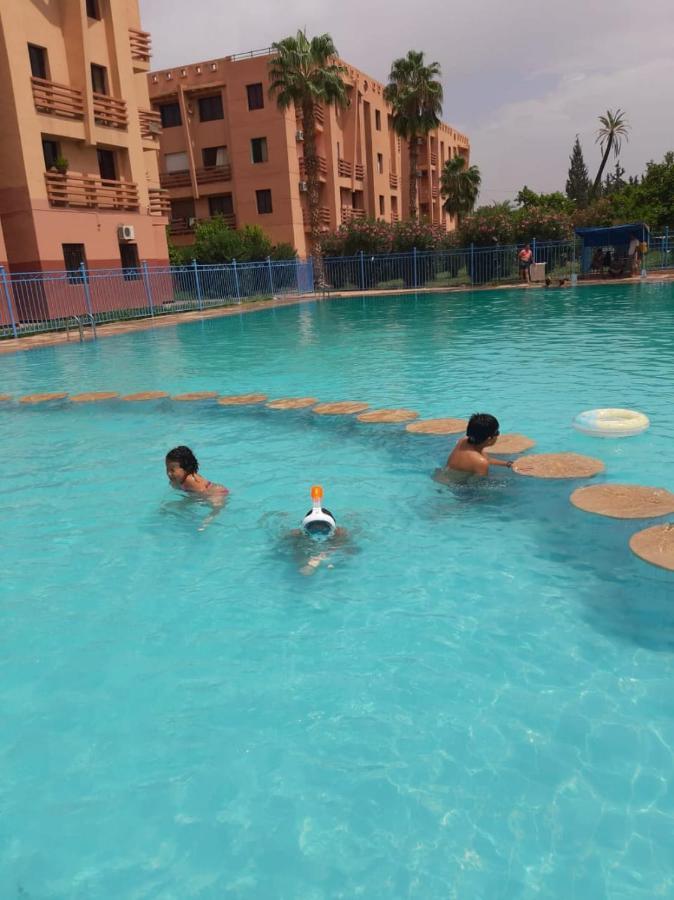 マラケシュCharmant Logement Avec Parking Residenciel Sans Piscineアパートメント エクステリア 写真